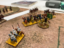 La cavalerie Syrienne tente de disperser l'armée Sicilienne.