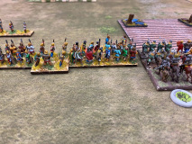 L'infanterie Carolingienne fait face aux Petchenegues avec son allié Croate sur l'aile droite.