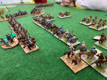 Les cavaleries Mongoles et Coréennes sont sur le point de se percuter.