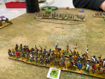 L'allié Vikings des Francs au déploiement. En face, les archers longs Gallois prennent position sur la colline.