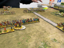 Les Francs Carolingiens font face à une armée quasiment exclusivement composés d'archers longs.