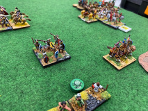 Des vétérans Bruttiens pourchassent une cavalerie lourde ennemie.