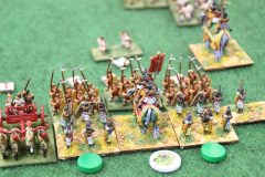 La mêlée fait rage entre les Indiens et les Royaumes Combattants !