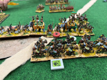 La cavalerie lourde Indienne Classique effectue une manœuvre de changement d'aile.