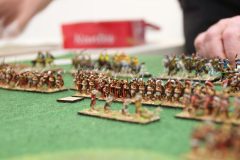 Les hoplites grecs classiques progressent vers les perses achéménides tardifs.