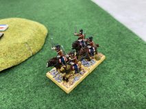 Une unité de cavalerie légère Française contourne les Russes.