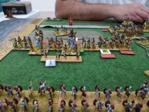 L'armée Thrace fait face aux forces Indiennes qui avancent inexorablement.