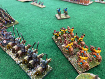 L'armée Parthe se déploie face aux Romains Moyen Empire.