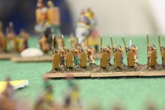 Les Indiens se mettent en formation de tir !