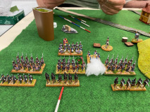 L'infanterie Anglaise avance en ordre de marche sur les lignes Françaises...