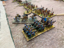 Des cataphractes des Chinois Dynasties Nord & Sud se déploient en colonne.