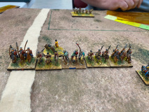 La cavalerie lourde Chinoise Dynastie Nord & Sud progresse rapidement sur le champ de bataille.