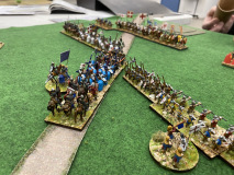 Une manœuvre audacieuse de Gérard qui redéploie ses chevaliers grâce à la route.