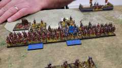 Les légionnaires Romains Haut Empire appuyés par de l'artillerie légère intégrée.