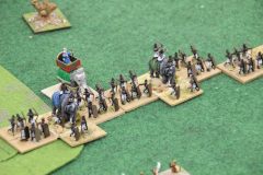 Les éléphants sont soutenus par des fantassins moyens mixtes archers.