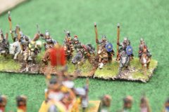 La cavalerie lourde arc élite des Huns tente une charge face aux éléphants Indiens.