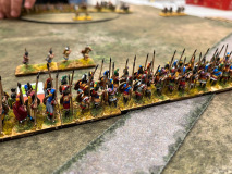 Les hoplites Grecs au déploiement.