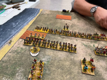 La ligne d'infanterie Galate semble innombrable.