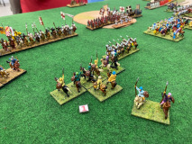 Les cavaliers légers Bédouins tentent de distraire les chevaliers Croisés.