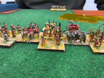 Une ligne de lanciers et d'artillerie légère des Chinois des Trois Royaumes.