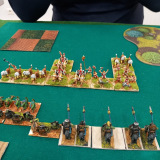 Les Égyptiens fantastiques affrontent une armée d'Orques sur HOTT