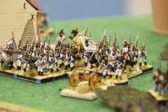 Une batterie Autrichienne soutient l'infanterie.