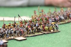 La cavalerie Byzantine Constantinienne charge l'infanterie compacte Anglo-Danoise.