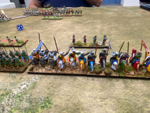 Des chevaliers Français de Philippe Auguste en formation de déploiement face aux Teutoniques.