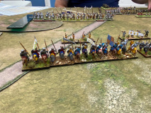 La charge est lancée par la chevalier impétueuse Française !