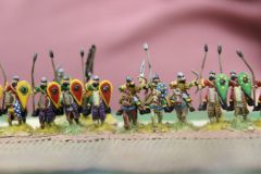 Les chevaliers Byzantins avancent en rangs compacts.