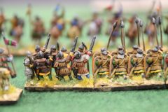 Les lanciers Byzantins s'apprêtent à encaisser la charge de la cavalerie des Francs !
