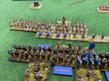 Le contact entre les légionnaires et les hoplites semble inévitable à présent.