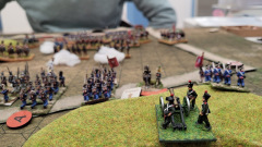 Cette batterie Polonaise repère sa prochaine cible en contrebas.