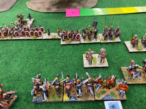 La cavalerie Carthaginoise tente de ralentir les Romains.