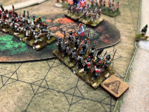Les troupes Italiennes  avancent en rangs serrés !