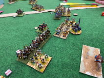 Les cavaliers de l'Empire Mongol tentent de percer les lignes d'archers longs Gallois.