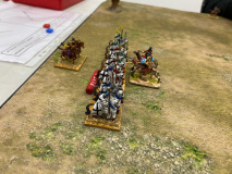 Les chevaliers des Allemands Féodaux effectuent une marche de flanc avec succès dès le premier tour !