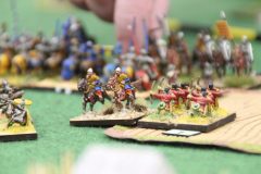 Une unité de cavalerie légère Croisée en fâcheuse posture, prise de flanc