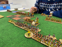 Les hoplites Grecs sont presque au contact d'un groupe de combat Indien avec Éléphant.
