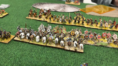 Les chevaliers des Byzantins Comnène affrontent une ligne de Bretons Post-Romains.