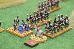 L'armée anglaise couvre une artillerie en position de retrait.