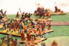 Les dernières défenses Perses commencent à craquer sous les pas des éléphants Indiens.
