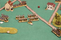 La cavalerie autrichienne est en progression rapide vers un batiment allié.
