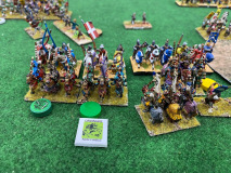 Mauvaise opération des cavaliers Japonais qui sont pris par l'arrière !